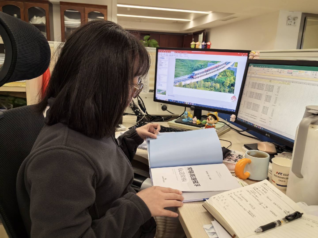 橋梁院 皮福艷：快速磁浮（低運(yùn)量）交通系統(tǒng)成套技術(shù)攻關(guān)高性價(jià)比橋建結(jié)構(gòu)研究.jpg